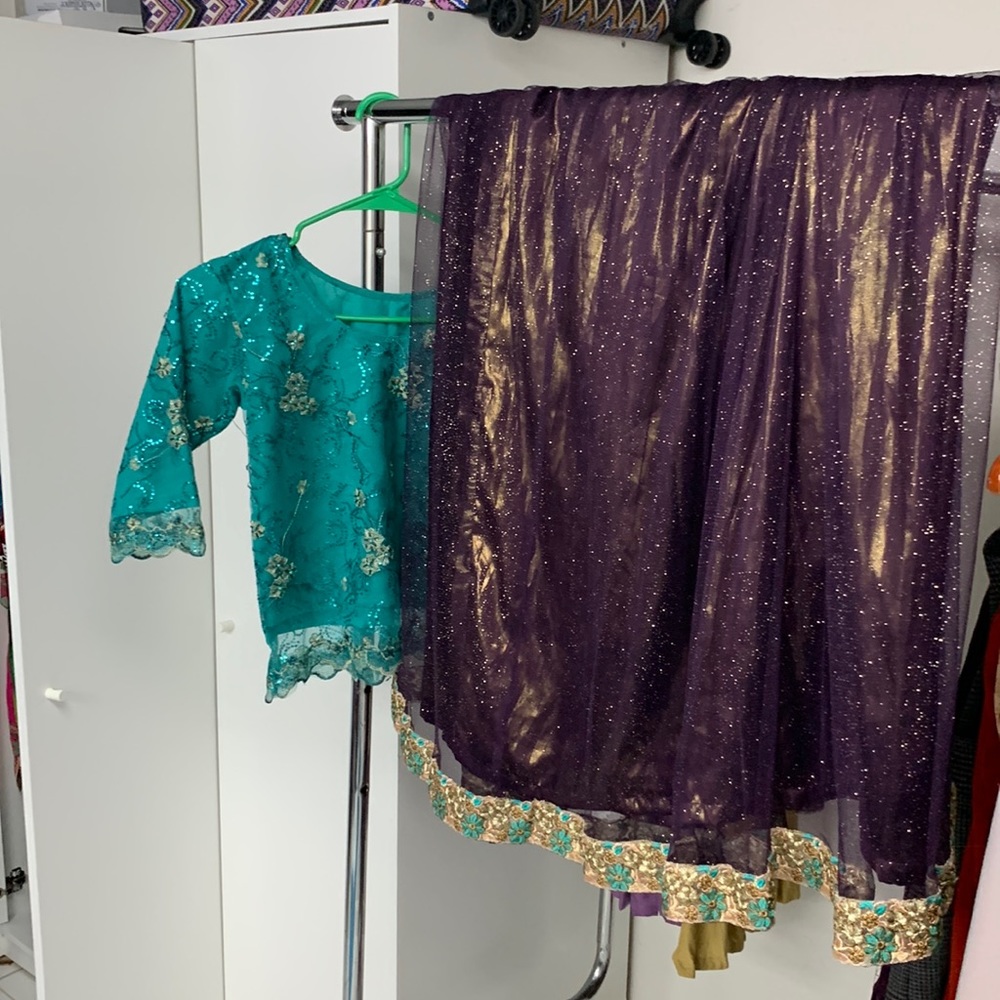 Indian Pakistani lengha kerti